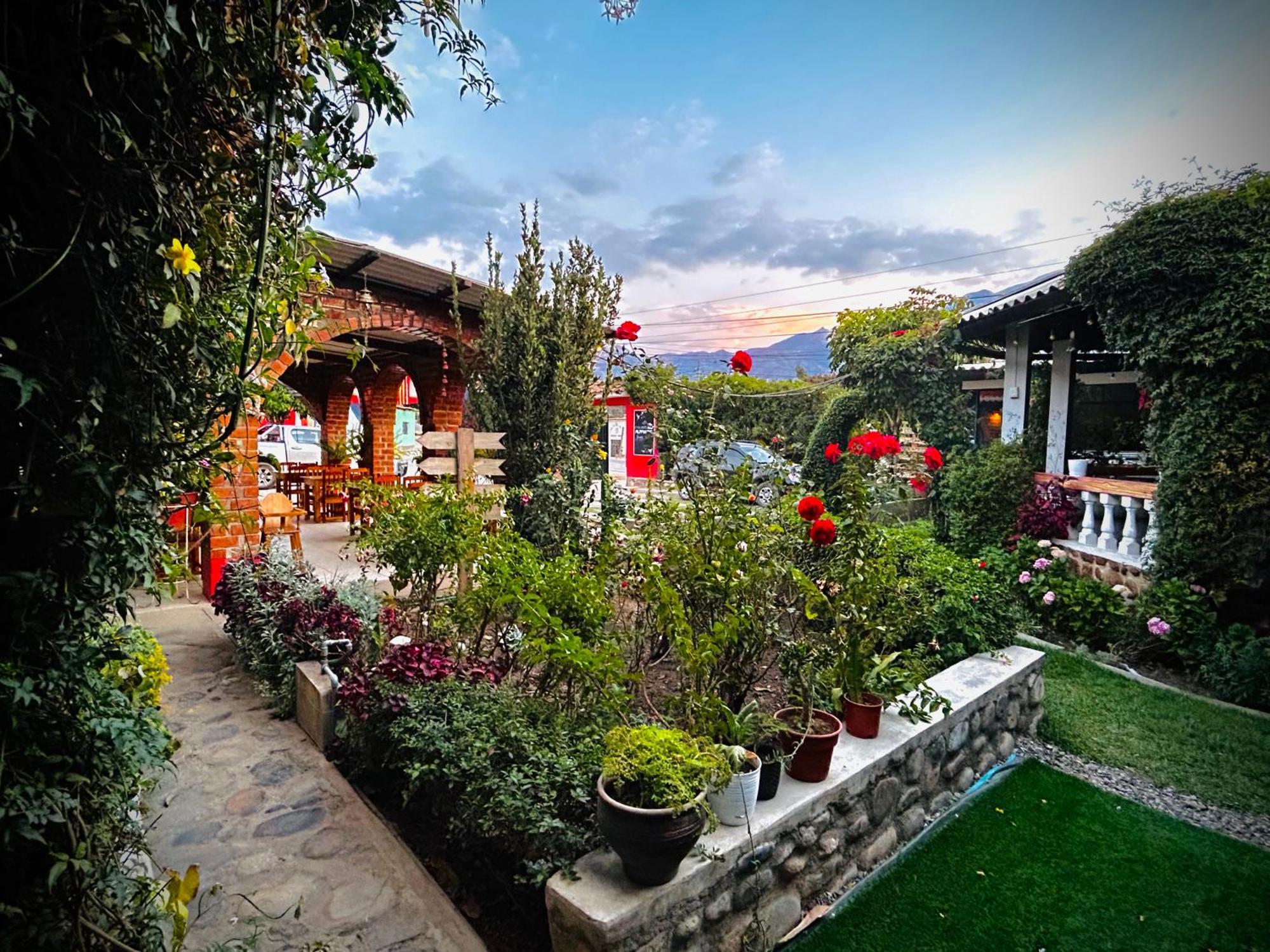 Yungay Alpamayo Casa Hotel - Restaurante מראה חיצוני תמונה